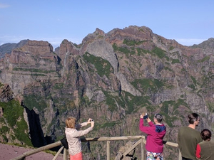 Majestic Arieiro Peak & Nun´s Valley Photos