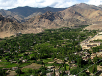 Towards Valley of Flowers in Ladakh Towards Valley of Flowers in Ladakh