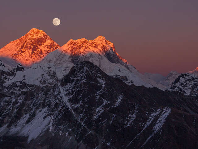 Lobuche Peak 18 Days photo 4