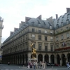 Place des Pyramides Place des Pyramides