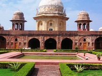 Sheikh Chilli's Tomb Sheikh Chilli's Tomb