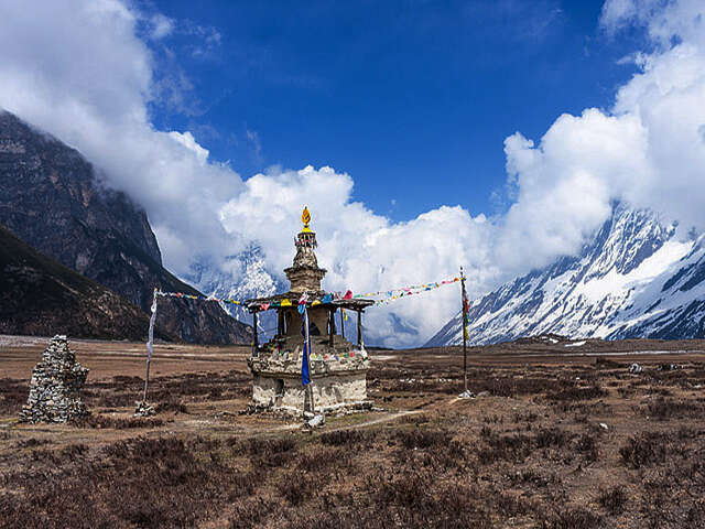 Small Temple Enroute Manaslu Circuit Trek