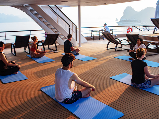 Du Thuyen 5 Sao Quoc Te Ha Long Scarlet Pearl Cruise Photos