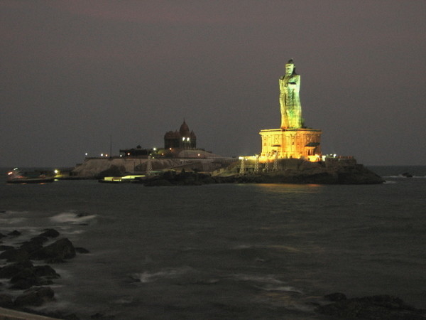 Thiruvalluvar Statue, Kanyakumari, India Photos