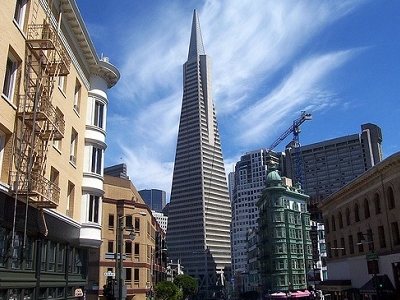 logotipo de la pirámide transamerica