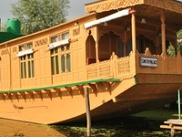 HouseBoat 04 HouseBoat 04