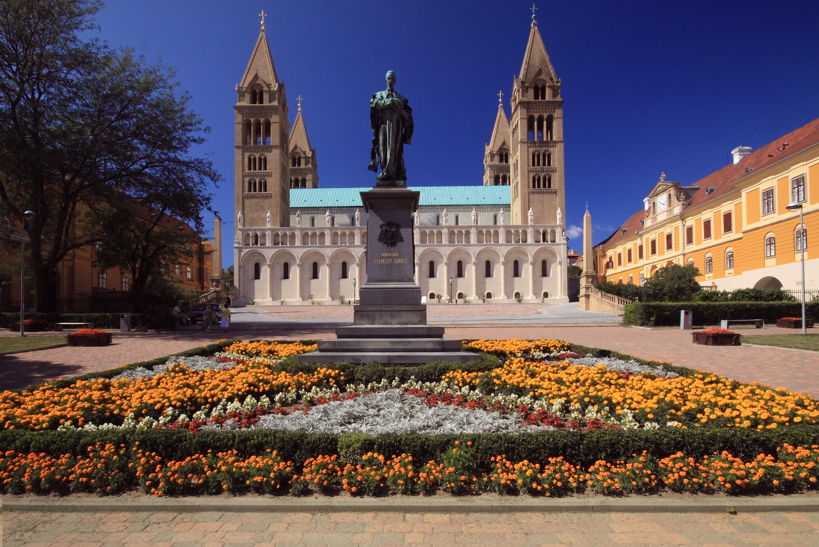 tourist attractions in pecs hungary