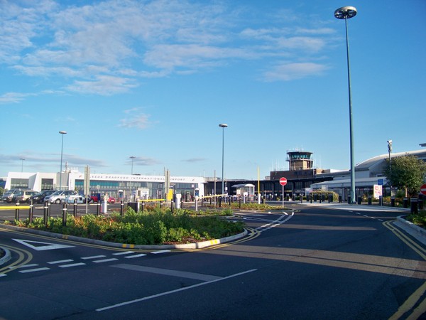 Leeds Bradford International Airport, Leeds, England Tourist Information