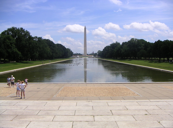 Lincoln memorial reflecting pool